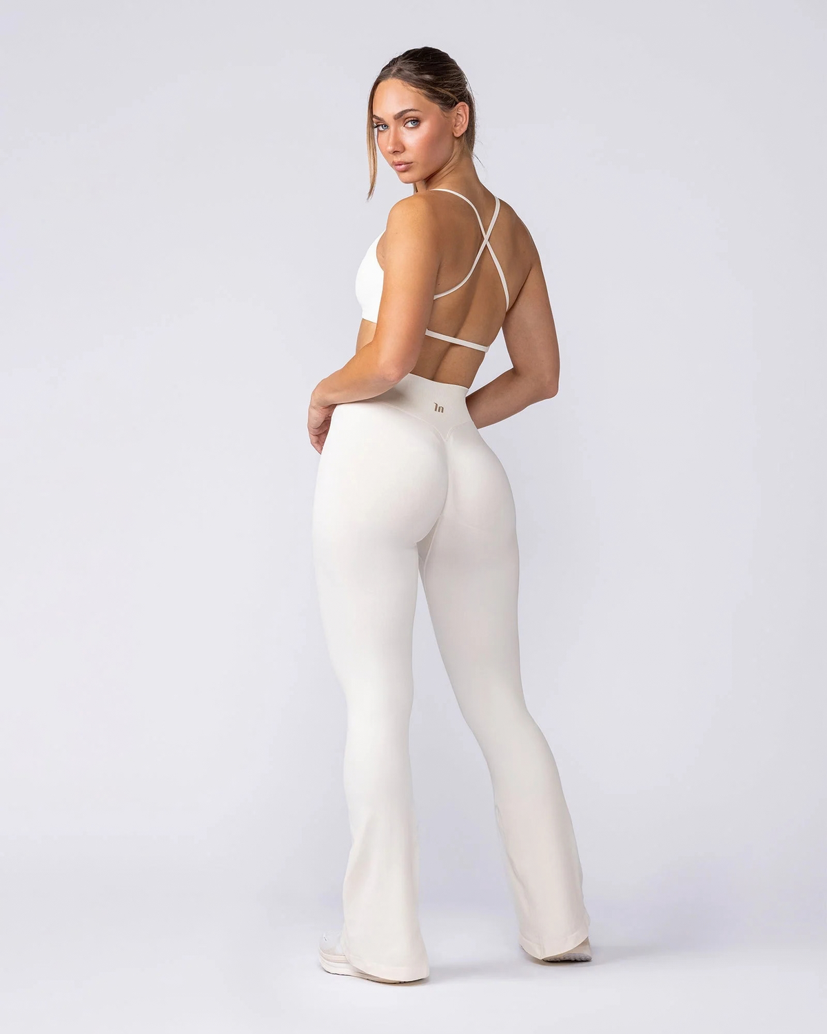 INFIT® - PUSH UP FLARE LEGGINGS